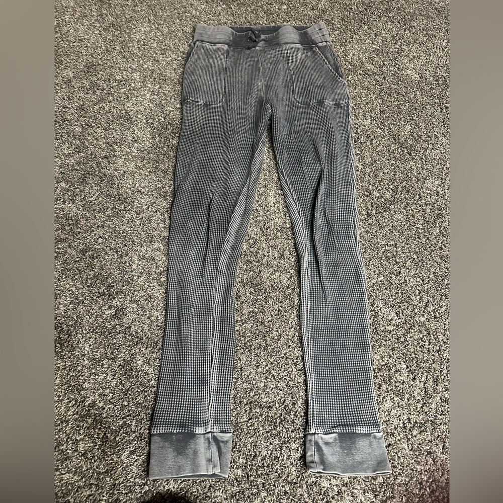 Women’s mono b leggings size large